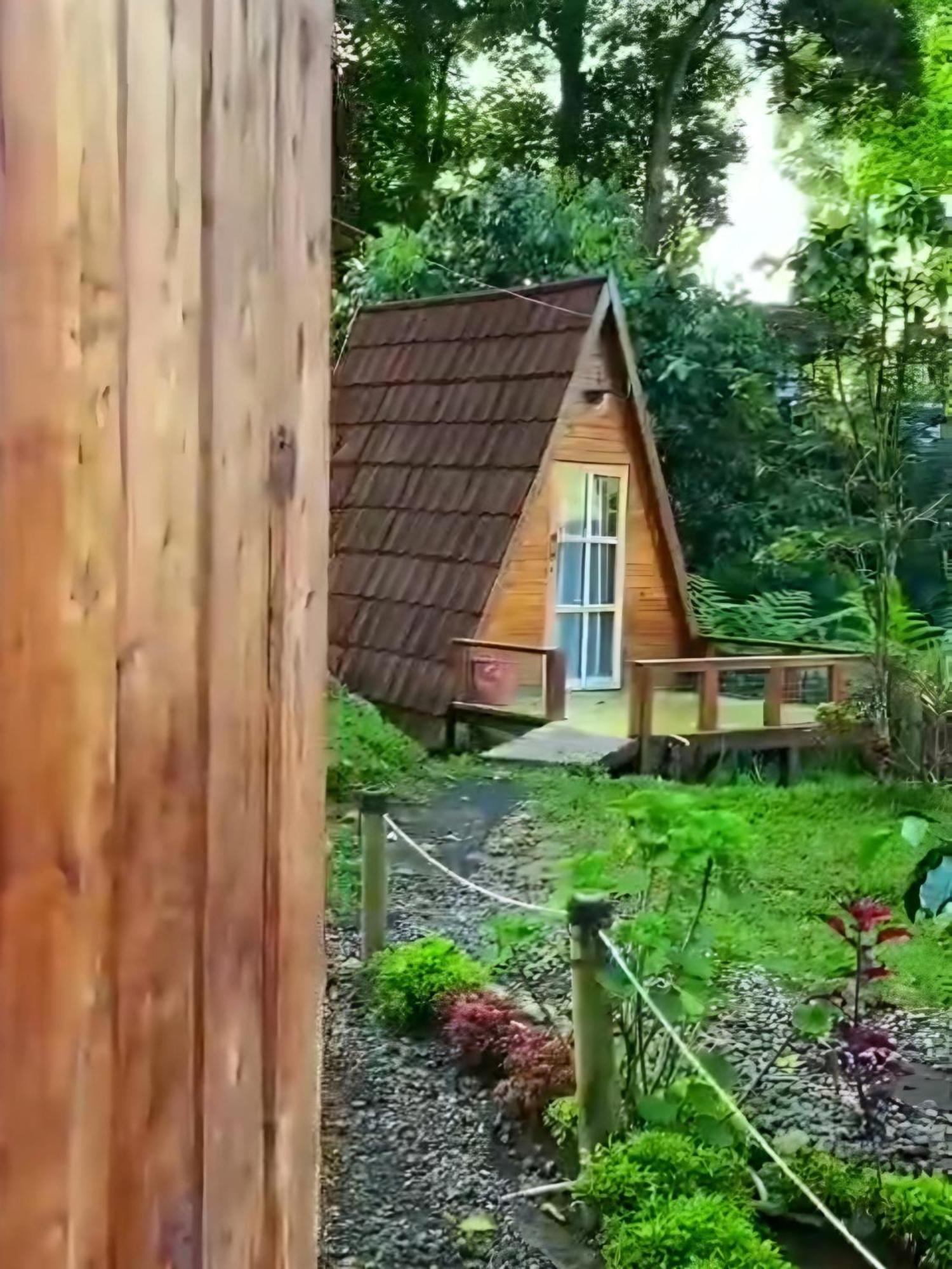 Penginapan Nuansa Riung Gunung Pangalengan Exterior foto
